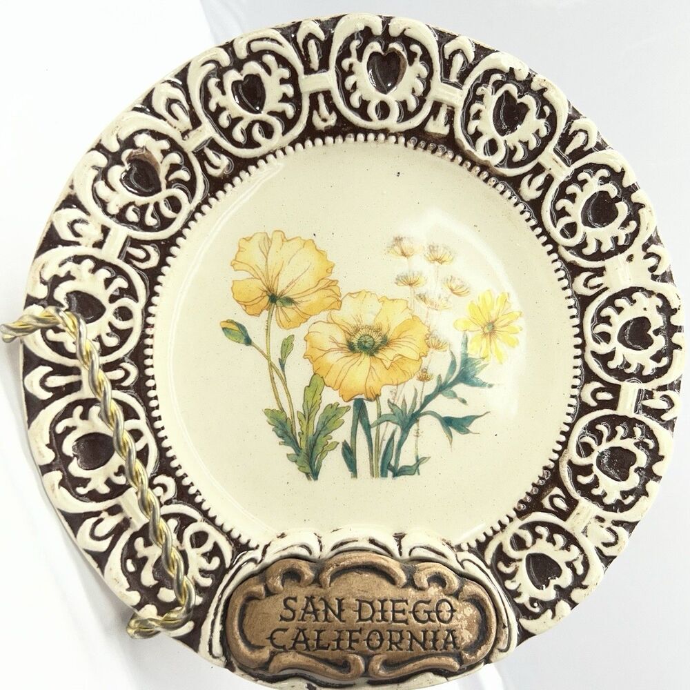 Decorative San Diego Souvenir Plate w/ Buttercup Design by Copeland Spode